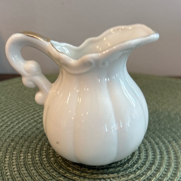 Vintage Petticoats and Pantaloons Under The Umbrella creamer foil Made in Japan - Picture 3 of 8